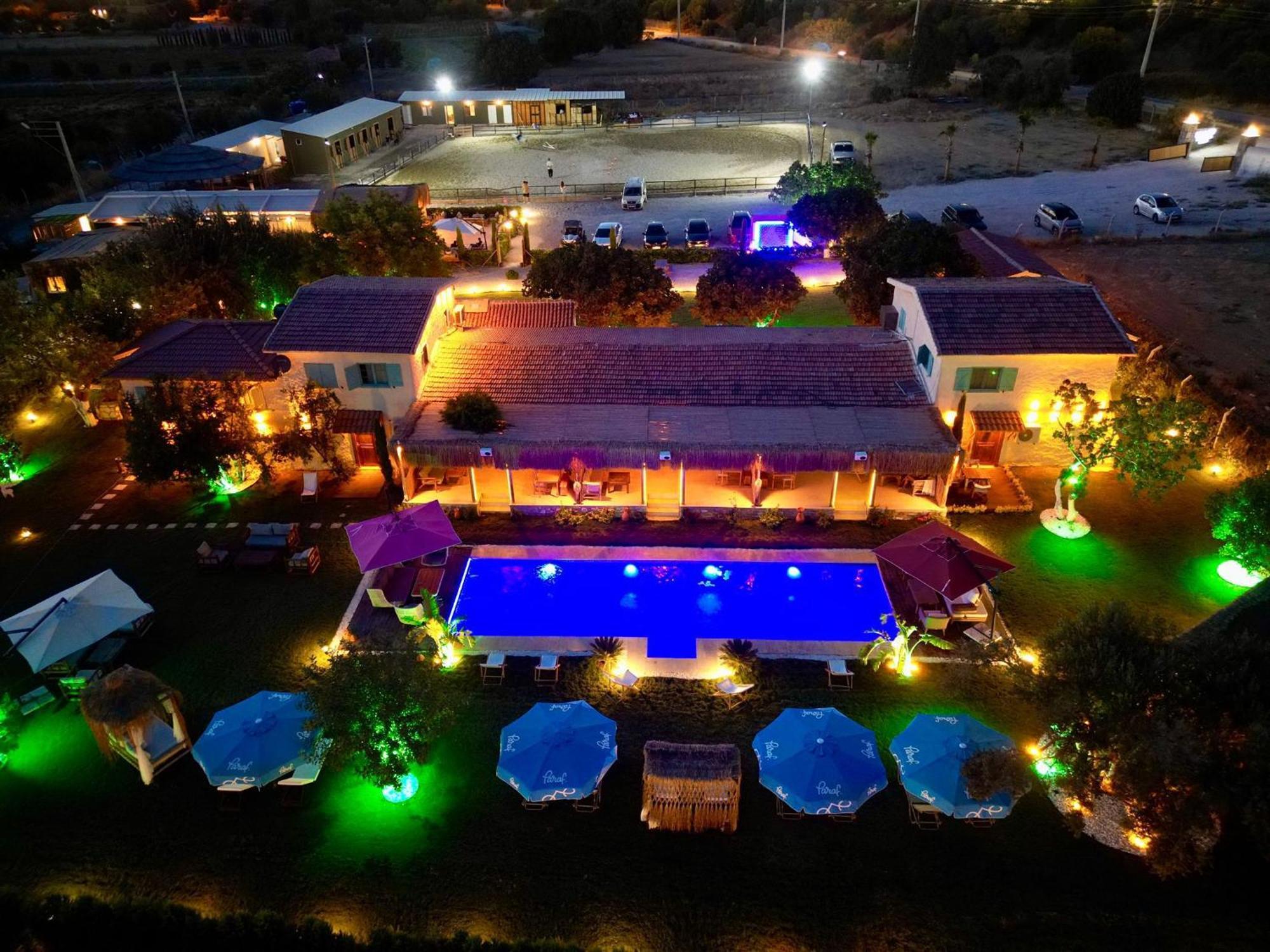 Ride And Stay Çeşme Buitenkant foto